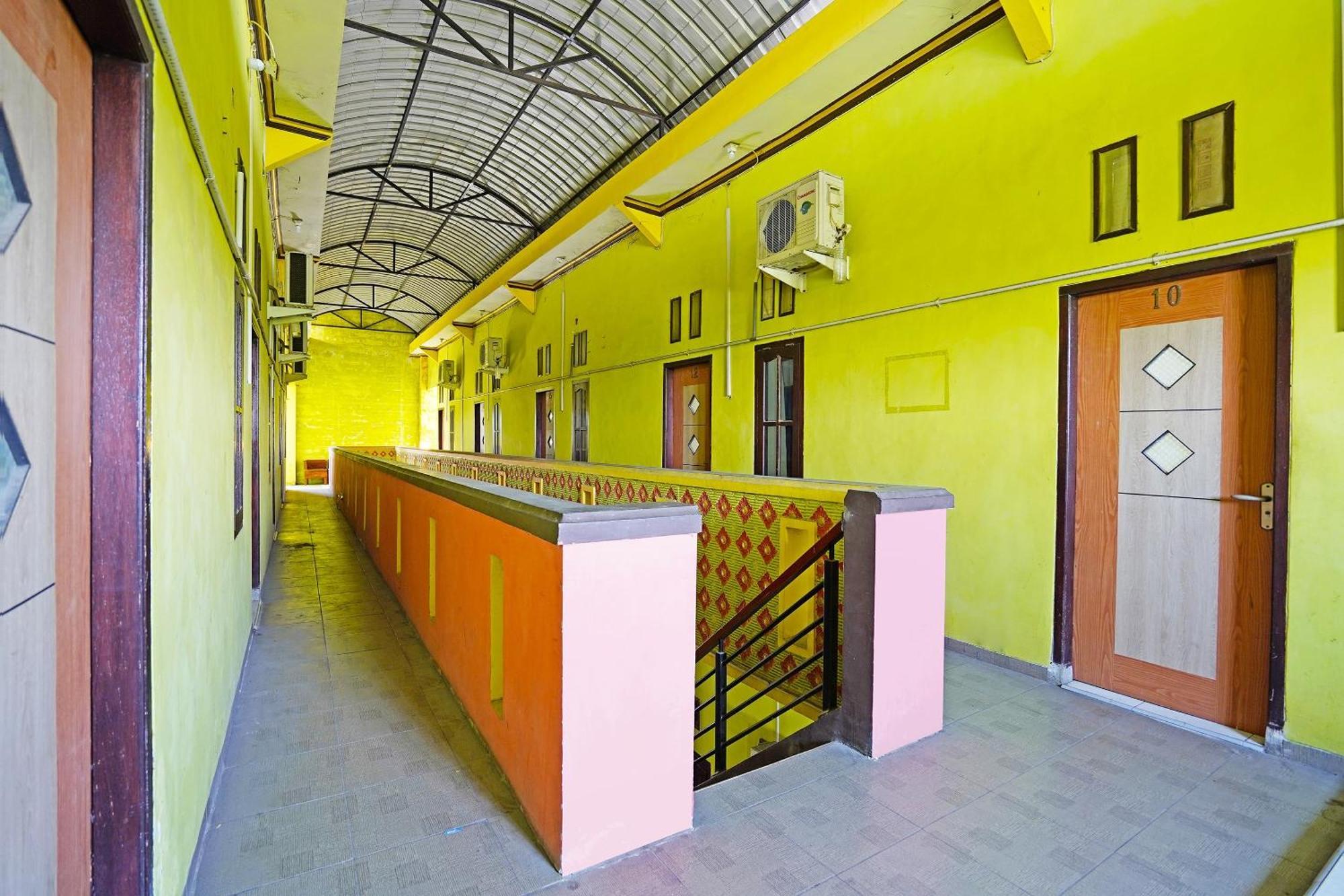 Oyo 91583 D'Cost Green Syariah Surabaja Exteriér fotografie